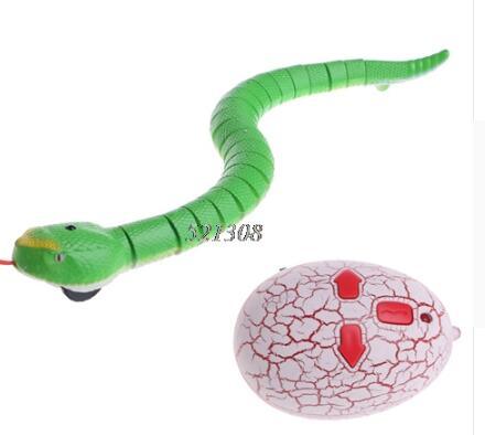 Novelty Remote Control Snake Rattlesnake Animal Trick Terrifying Mischief Toy - Almoni Express